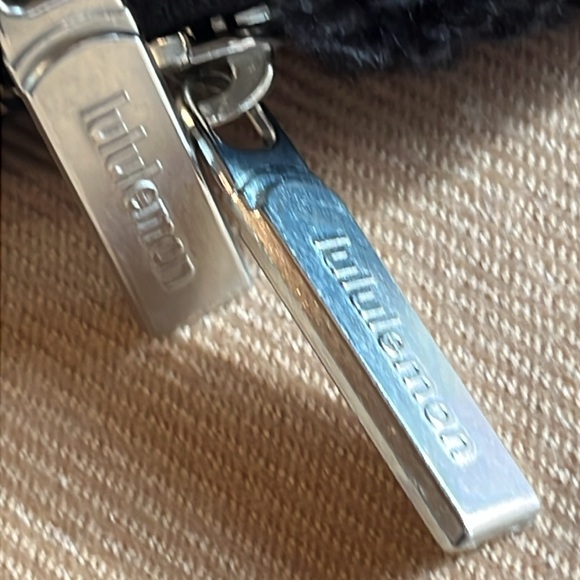 lululemon athletica Black Fleece Mini Bag - Picture 3 of 8